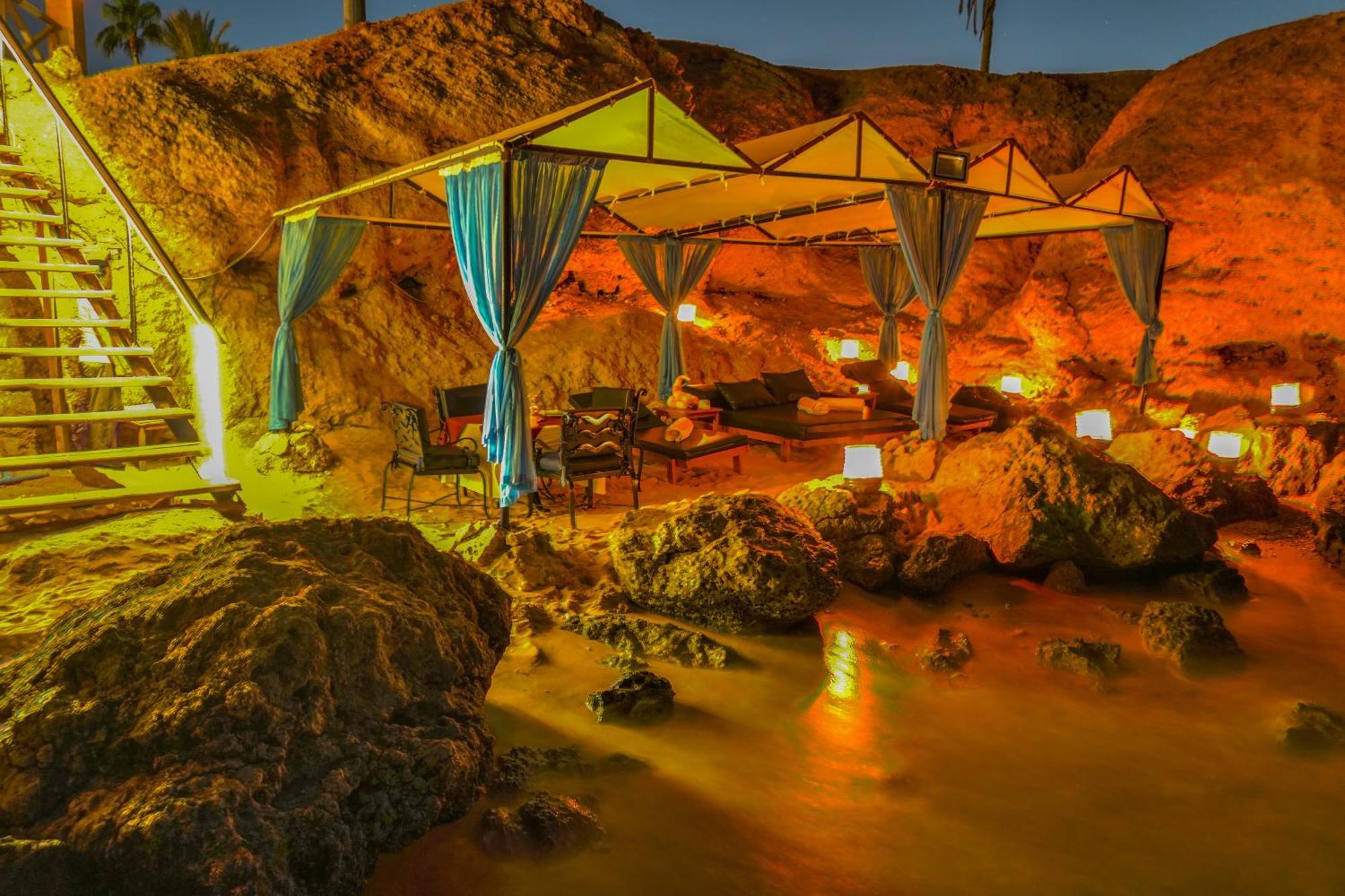 Safir Sharm Waterfalls Resort Buitenkant foto The Cave Spa at the Dead Sea