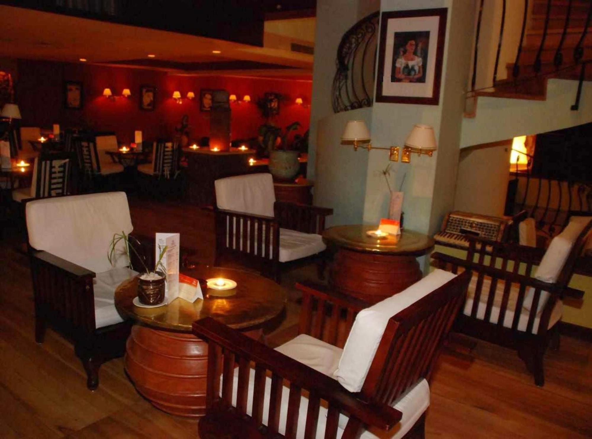 Safir Sharm Waterfalls Resort Buitenkant foto The interior of the restaurant