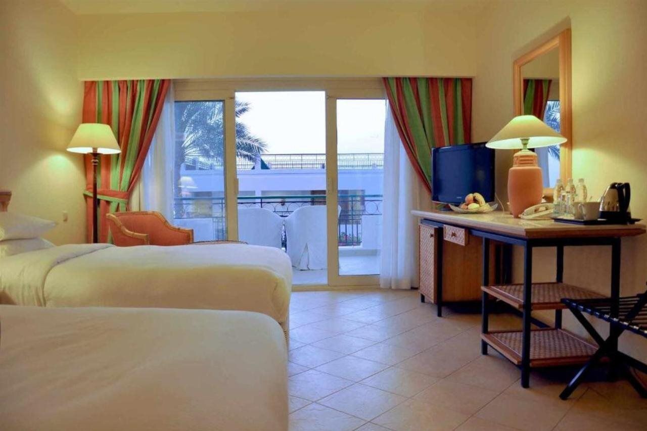 Safir Sharm Waterfalls Resort Buitenkant foto A room at the Hilton Sharm El Sheikh